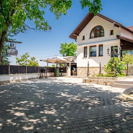 фамилия бешкови Villa *